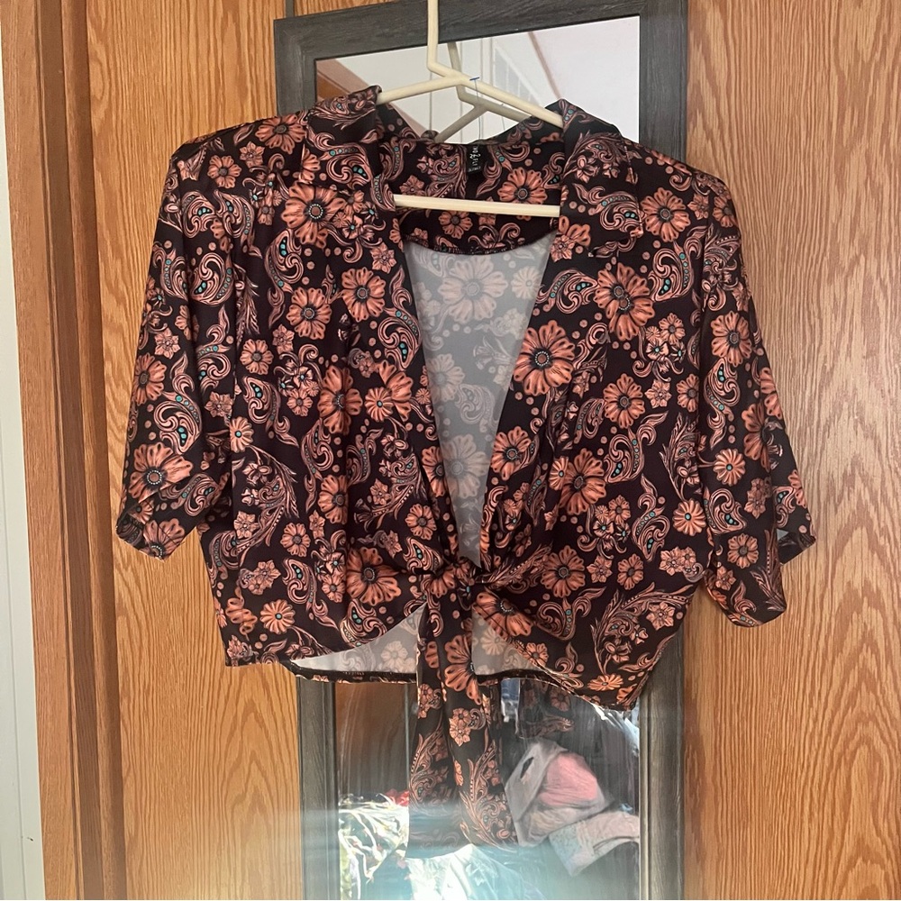 Elegant Floral Tie-Front Blouse - Black and Pink